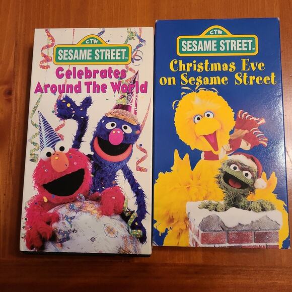 Sesame Street Cassette Tape VRS Lot Christmas Eve and Celebrate Around the World - Picture 1 of 3